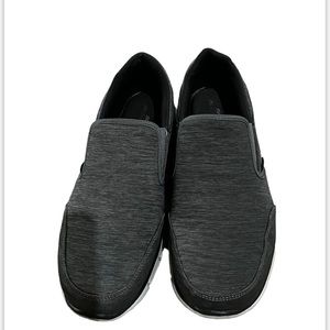 Skechers shoes size10